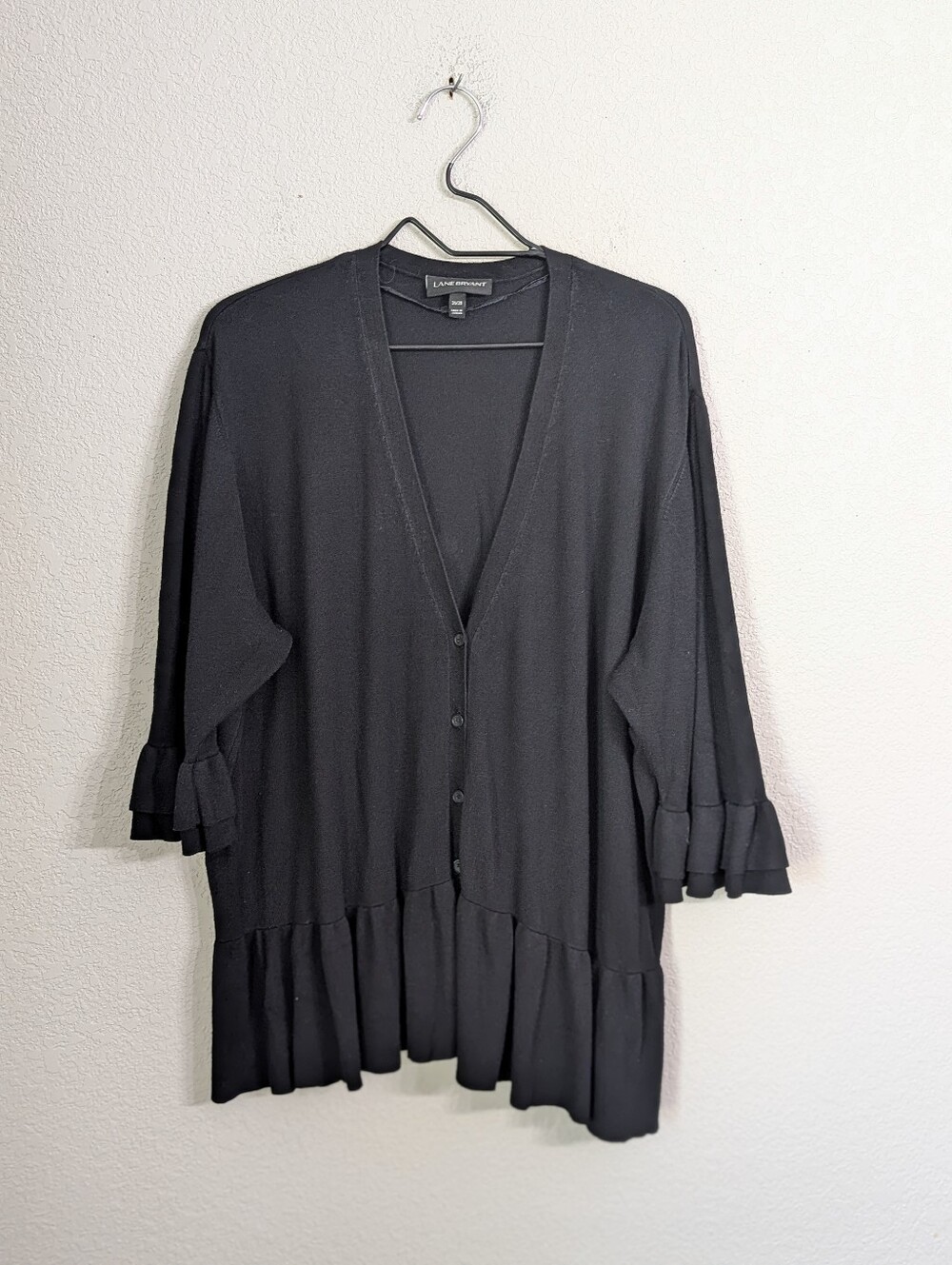 Lane Bryant Black Peplum Cardigan Sweater Size 26/28 Buttons 3/4 Sleeve Ruffles